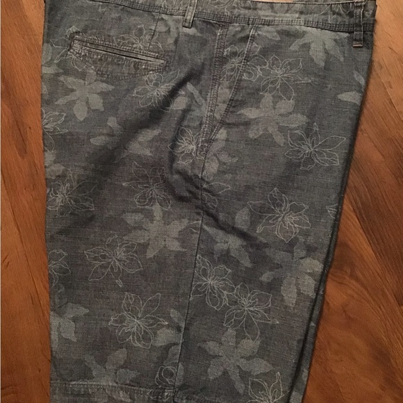 Wrk & Materials Denim Flower Print Short Pant - Picture 4 of 4